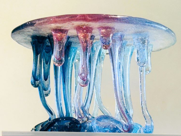Dripping Glass Sculpture - Image 2