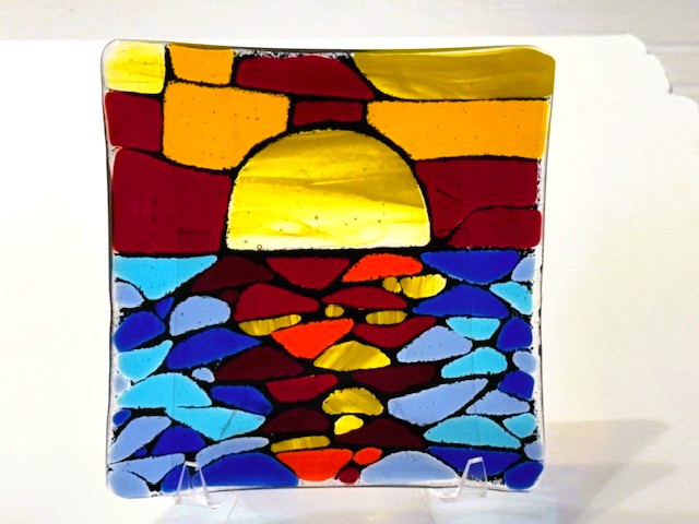 Mosaic in Motion – Fused Glass Workshop - Image 4