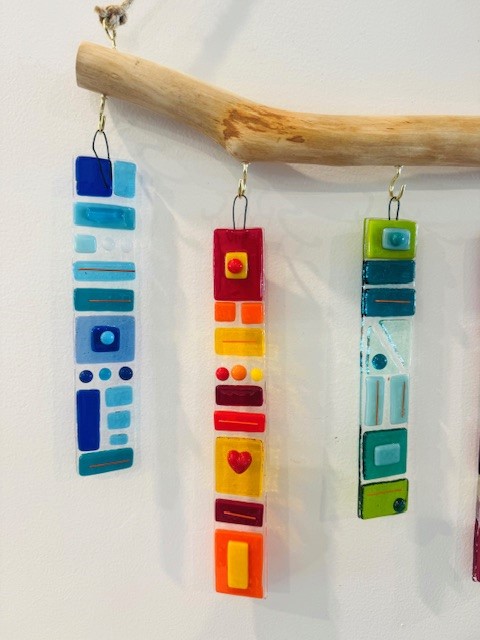 Glass Chimes & Coastal Vibes - Image 3